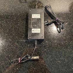Hengguang Electric Scooter Battery Charger 24V 1.6A with XLR Socket HG6S240160 