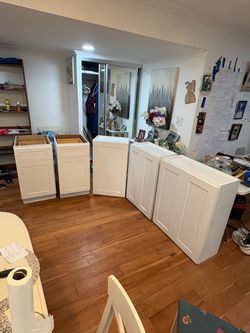 2 base and three wall white shaker kitchen cabinet cabinets