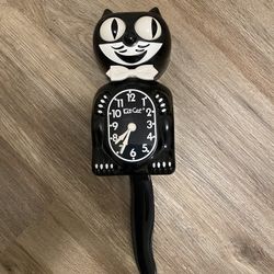 Kit Cat Clock