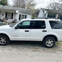 2005 Ford Explorer