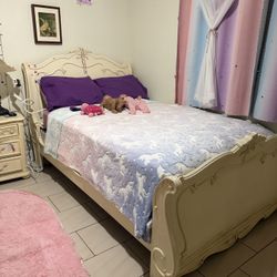 Girls Bedroom Set Full Size, JUEGO DE CUARTO TAMAÑO FULL Or Best Offer