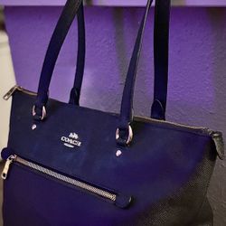COACH Gallery Tote
