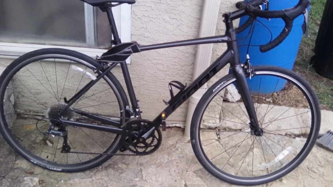 Giant Contend Bicycle