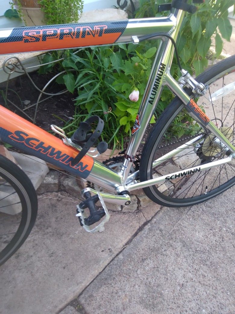 Schwinn sprint aluminum 14 speed road bike for Sale in Dallas TX OfferUp