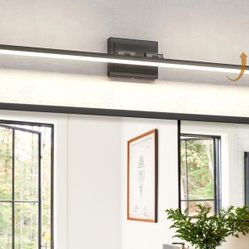 Minimalist LED Vanity Light – Black Swivel Bathroom Fixture