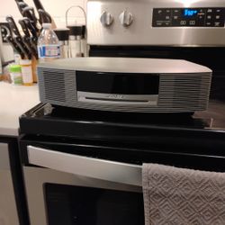Bose vintage Radio/CD Player with Remote 