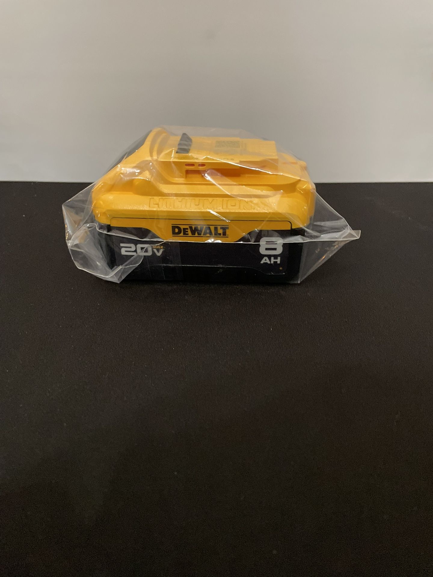New Dewalt Battery 20V 8AH (Check My Other Offers)