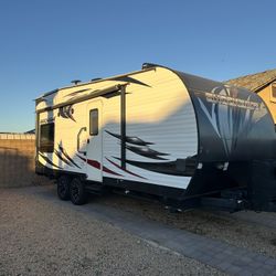 2018 Shockwave Toyhauler 