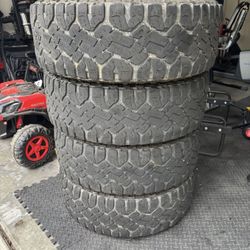 Good Year Wrangler Duratrac Off Road Tires 4 Tires 275/70/18