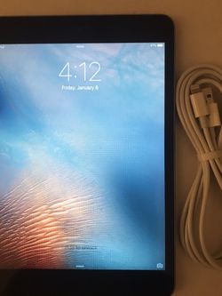 Apple iPad Mini 16GB Space Gray GOOD Open To Reasonable Offers