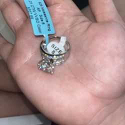 Size 8 Silver Women’s Moissanite Ring