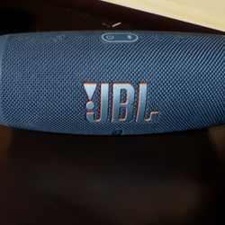 JBL Charge 5