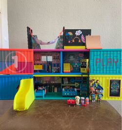 L.O.L. Surprise! Doll house with accessories