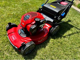 Recently Serviced Self Propelled Toro Recycler Lawnmower with the Smart-Stow Feature. Fairfield, CA