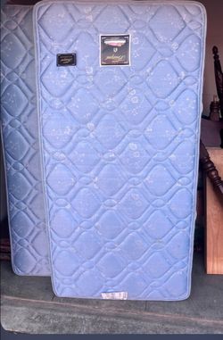 Simmons Twin Bed Mattress Boxsprings Frame