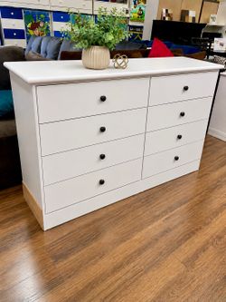✨Brand new wide dresser