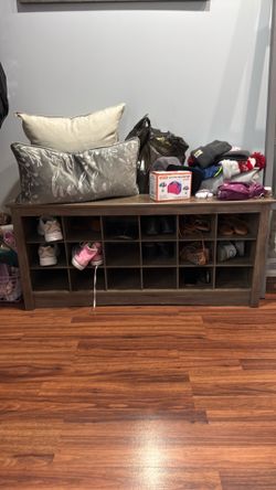 Cubby shoe rack