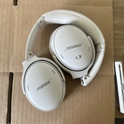 Bose QuietComfort QC45 Over-Ear Headphones - White