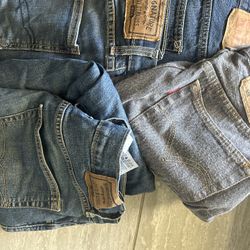 Men's 6pc Levi's Jeans Size 31 X 30, 30"X30" All For $20