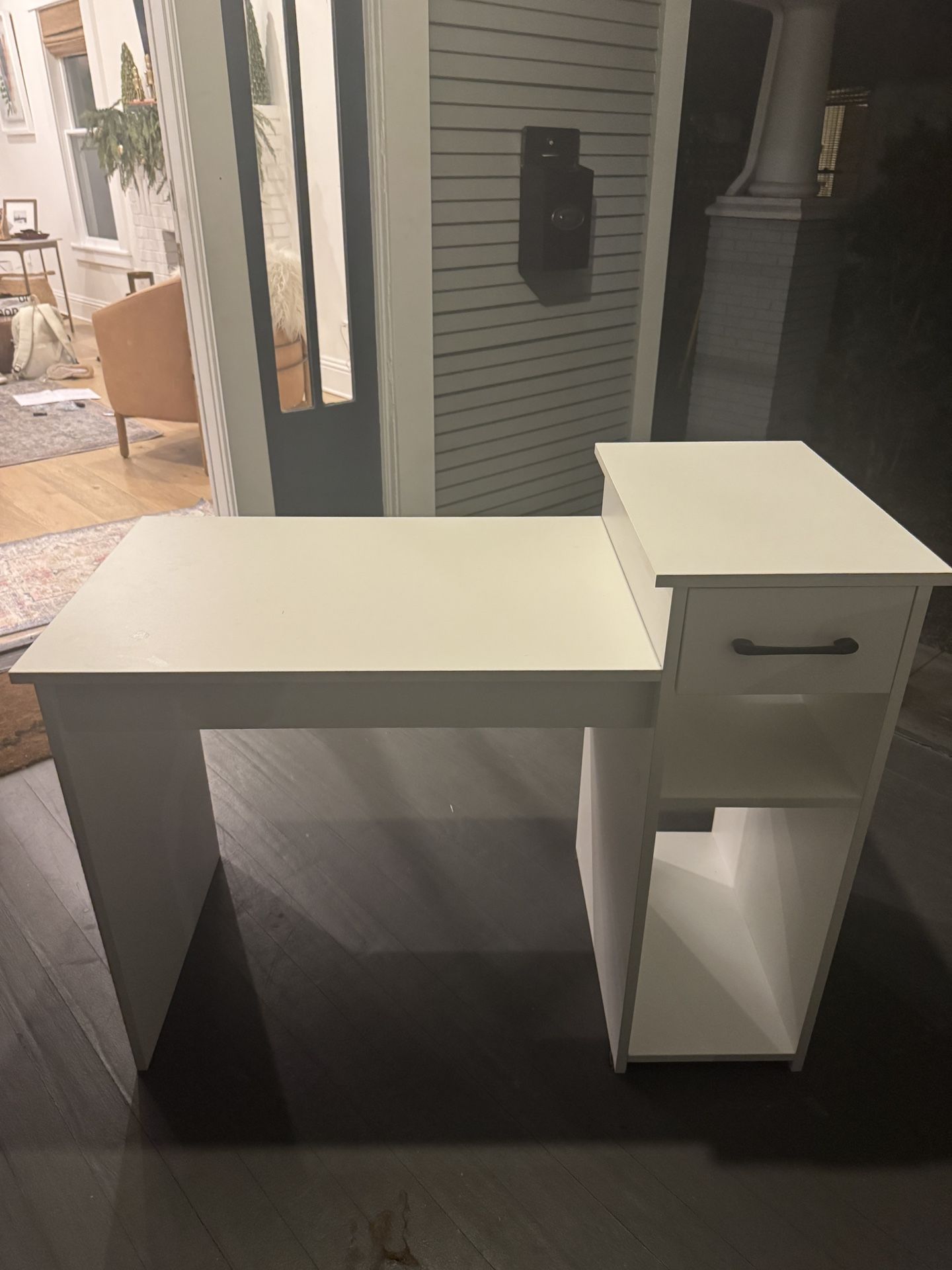 Free Desk