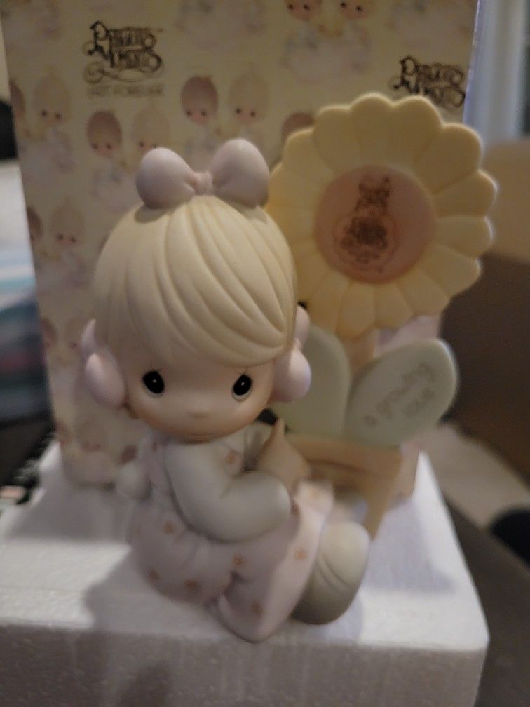 Precious moments figurine 1987 baby garden growing flower sweet