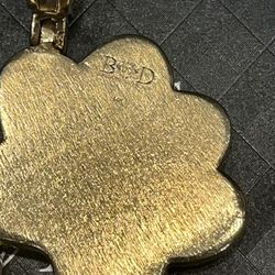 Dog Paw With VVS Diamonds All Around The Paws 14k Gold Pendant 