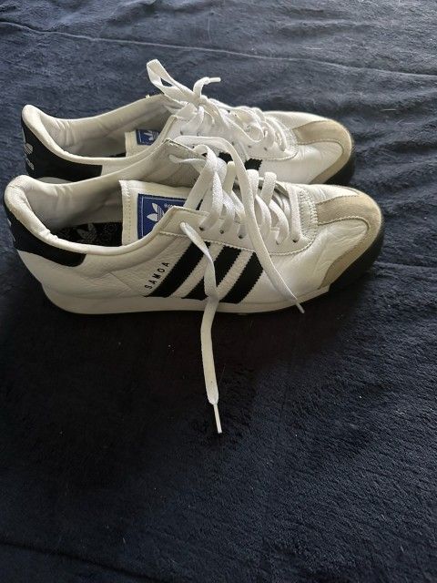 Men's Adidas Size 9