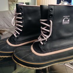 Sorel Women's Premium 1964 SIze 9 Winter Boots 
