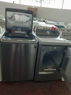 SAMSUNG large capacity top loading washer and electric dryer working perfectly