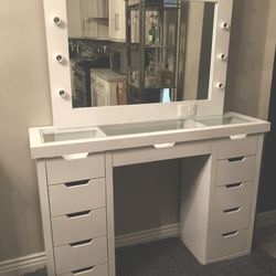 Vanity Desk With Mirror