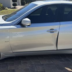 Infiniti driver door