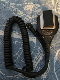 Speaker shoulder microphone