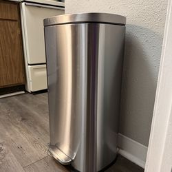 Trash can