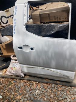 2025 tacoma door part out