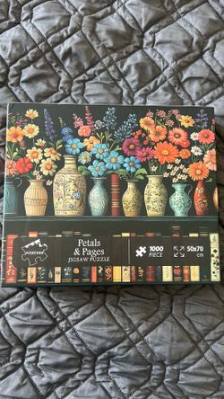Petals & Pages - 1000 piece puzzle