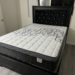 Queen Size Mattress Pillow Top New 