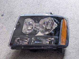 2007-2013 Tahoe/Suburban Headlights (New)