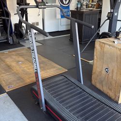 Curved manual walking treadmill works great