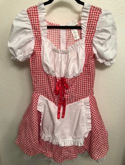 Woman’s little red riding hood costume