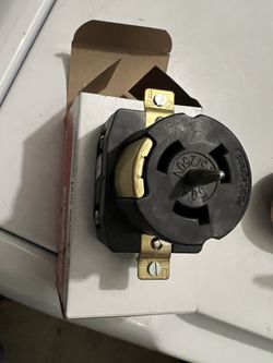 Turn lock Receptacle 