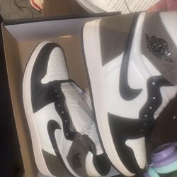 Jordan 1 Mochas 9.5