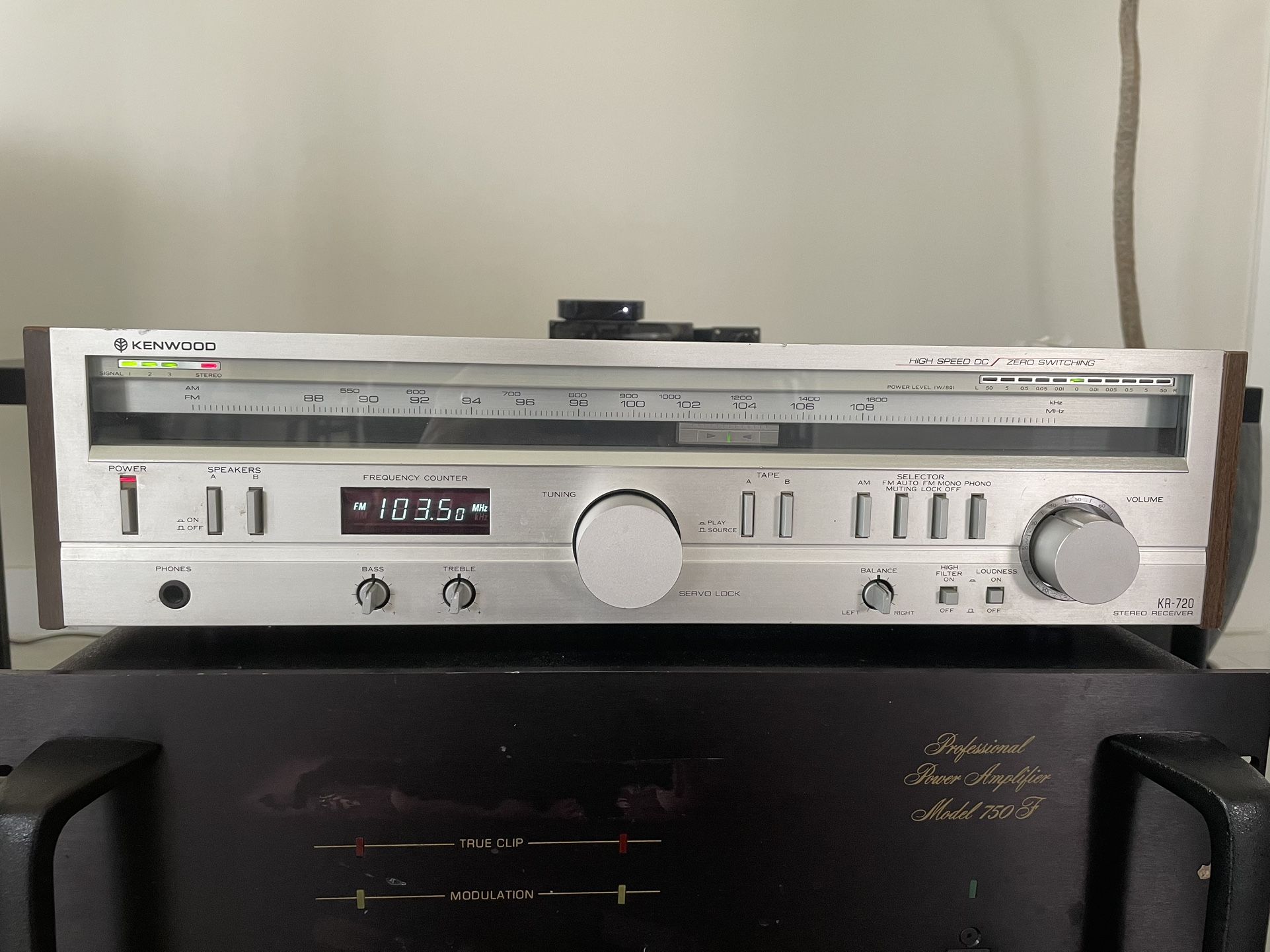 Vintage Kenwood KR-720 Receiver