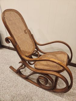 Classic Thonet-Style Rocking Chair