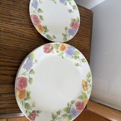 Corelle Summer Blush Pansy Plates - Set of 4 Dinner Plates 7 1/4” and 1 Saucer