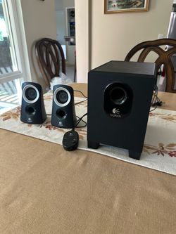 Logitech Z313 PC Speakers and Subwoofer