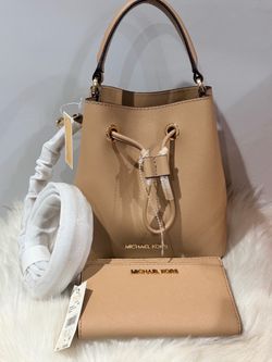 Michael Kors Bucket Bag and Wallet Set
