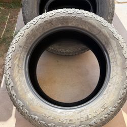 Used tires Bridgestone Dueler A/T 275/60R20