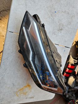 Volkswagen Jetta Left Headlight Oem