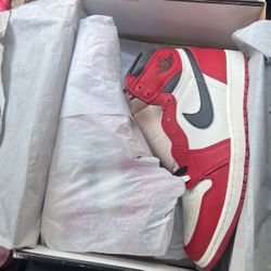 Jordan 1 Retro High OG Chicago Lost And Found Size M 11