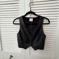 Black leather button-up vest  Size Small 